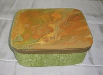Caja de madera decorada con acrílicos, craquelador y Pouring